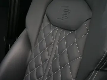 Car image 50