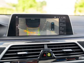 Car image 36