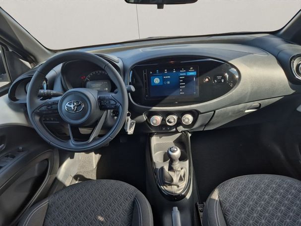 Toyota Aygo X 53 kW image number 12