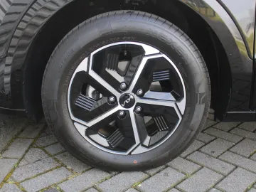 Car image 29