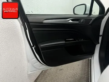 Car image 38
