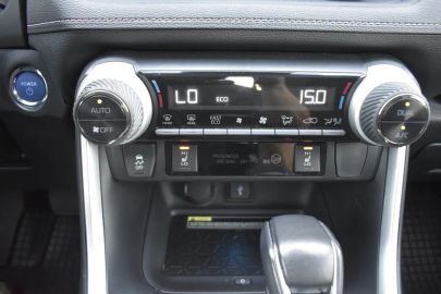 Car image 32