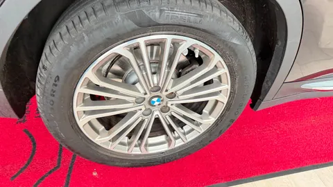 Car image 31