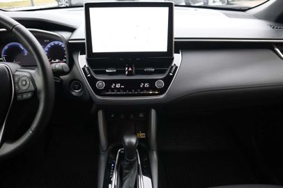 Car image 15