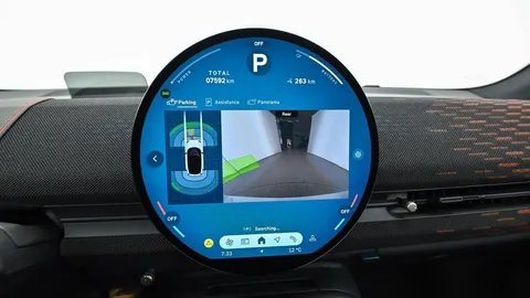 Car image 21