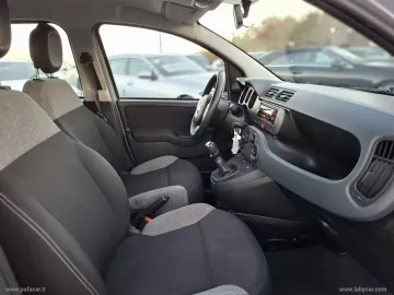 Car image 27
