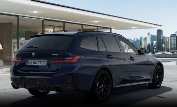 BMW 330 e Touring 215 kW image number 3