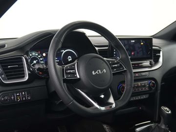 Car image 36