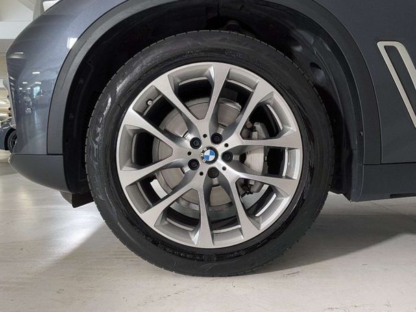 BMW X5 xDrive30d xLine 195 kW image number 6