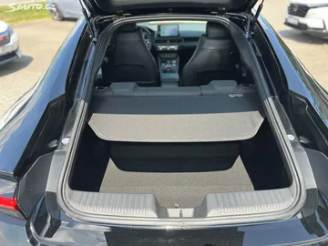 Car image 32