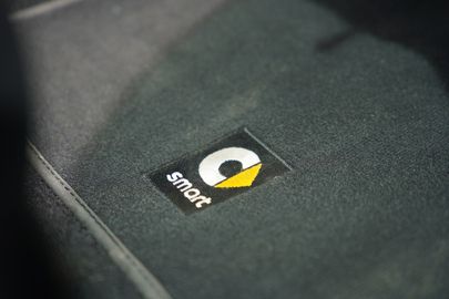 Car image 28