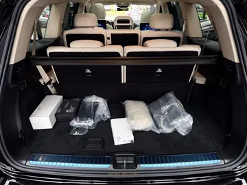 Car image 29