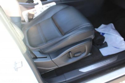 Car image 36