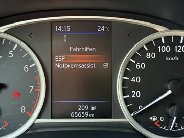 Car image 30