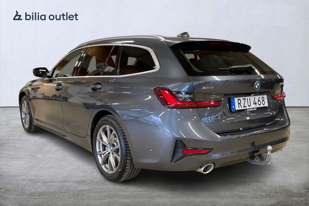 BMW 330e Touring M Sport xDrive 216 kW image number 4