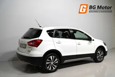 Car image 2