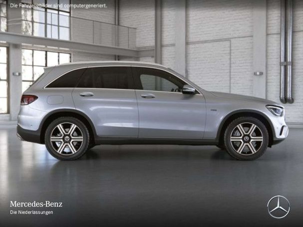 Mercedes-Benz GLC 300 e 235 kW image number 23