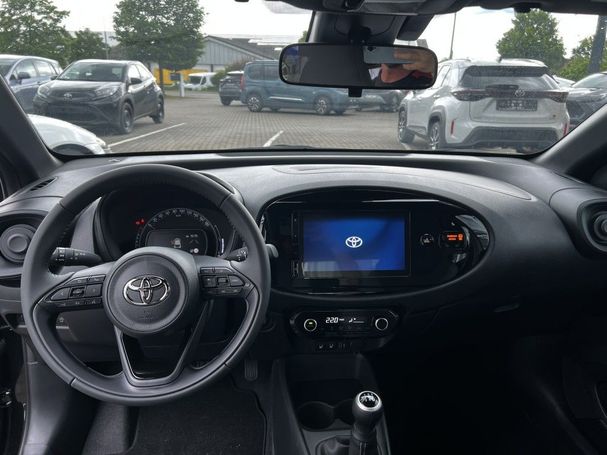 Toyota Aygo X 53 kW image number 15