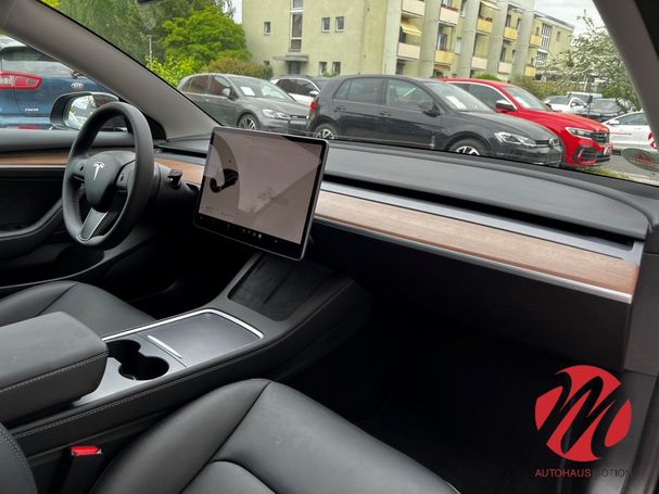 Tesla Model 3 Standard Range 208 kW image number 17