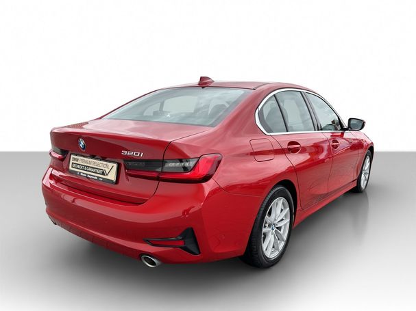 BMW 320i Advantage 135 kW image number 3