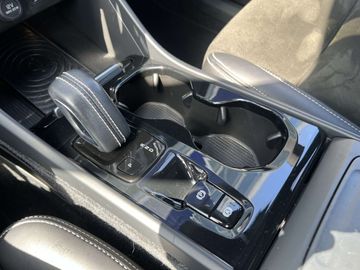 Car image 36