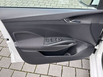 Car image 33