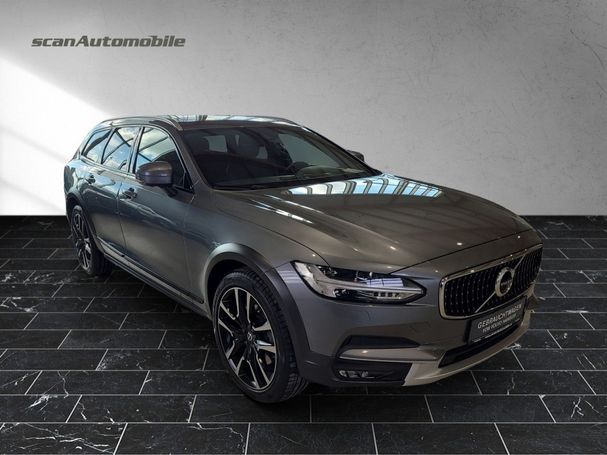 Volvo V90 Cross Country AWD Pro 228 kW image number 3