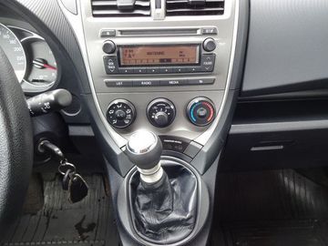 Car image 16