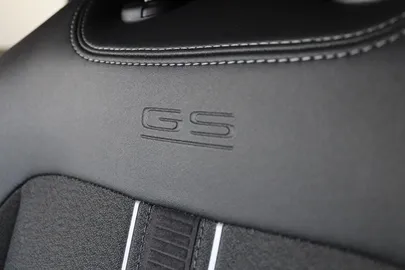 Car image 35