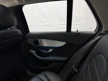 Car image 38