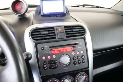 Car image 23