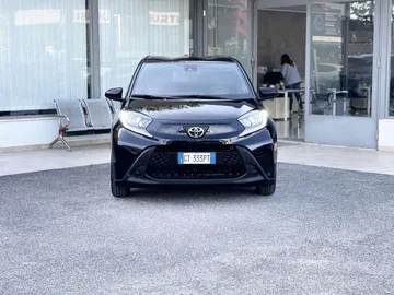 Car image 3