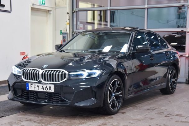 BMW 330 e xDrive 216 kW image number 1