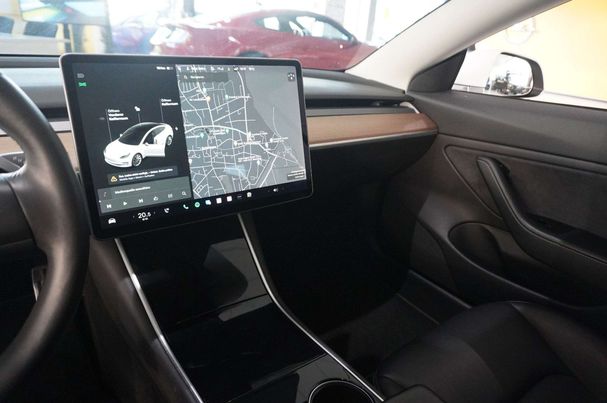 Tesla Model 3 Long Range AWD 350 kW image number 16