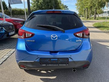 Car image 4