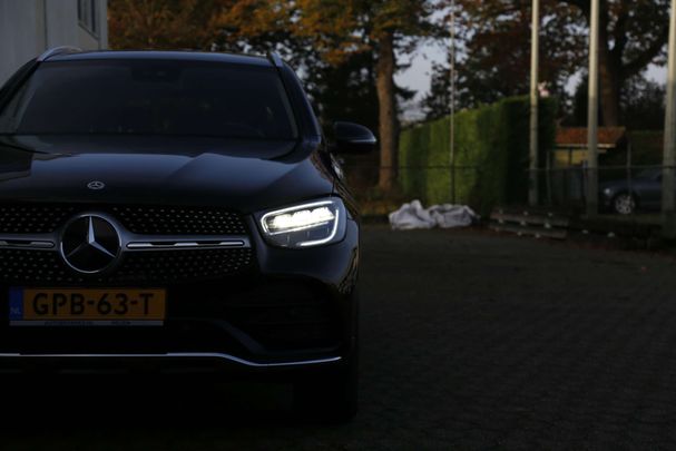 Mercedes-Benz GLC 300 e 4Matic 235 kW image number 26