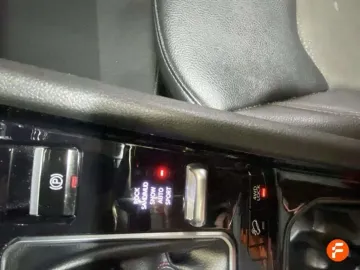 Car image 35