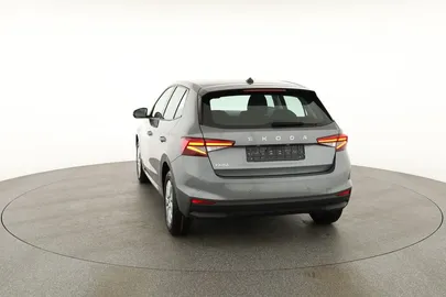 Car image 37