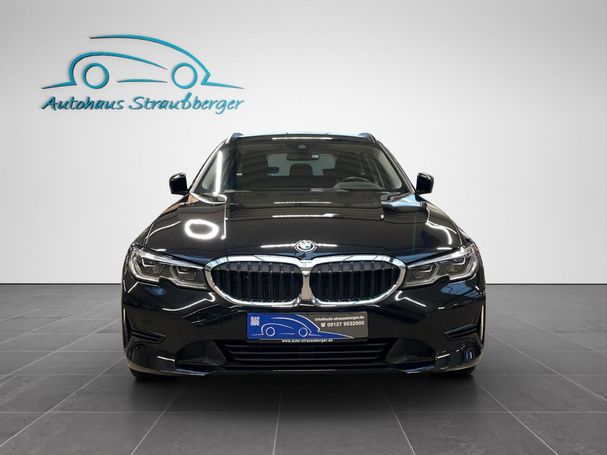 BMW 330e Touring 215 kW image number 6