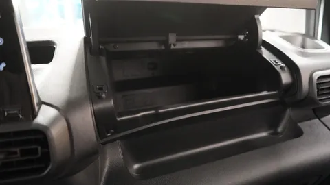Car image 39