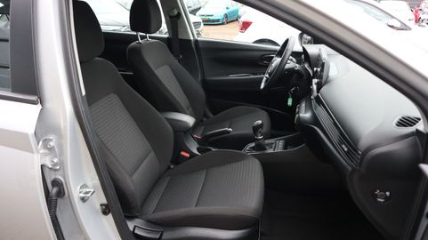 Car image 47