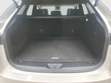 Car image 33