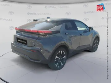 Car image 4