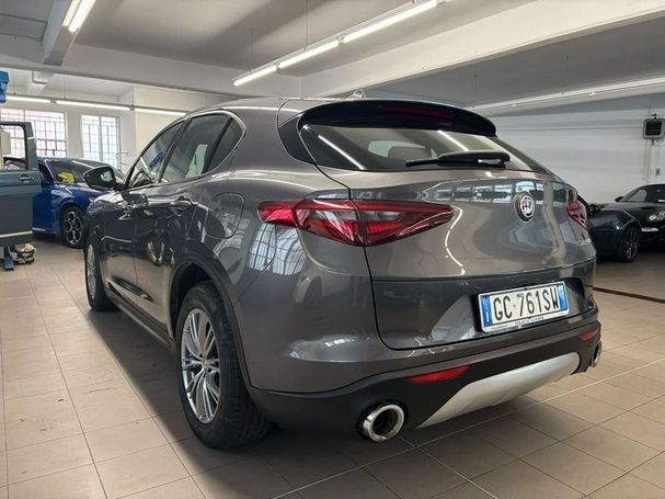 Alfa Romeo Stelvio 2.2 Diesel AT8 118 kW image number 2