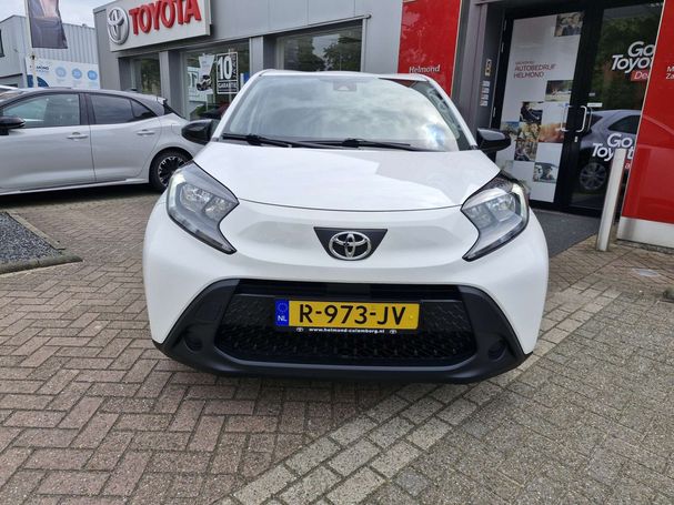 Toyota Aygo X 1.0 VVT-i 53 kW image number 8