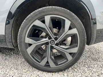 Car image 37