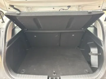 Car image 33