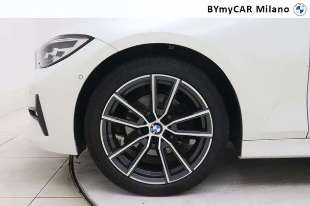 BMW 320d Touring xDrive Advantage 140 kW image number 9