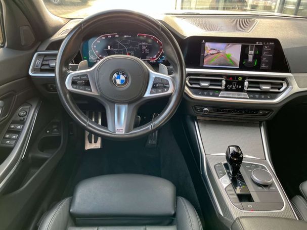 BMW 330e Touring xDrive 215 kW image number 18