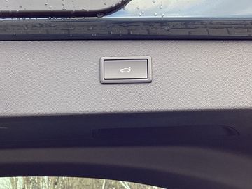 Car image 42